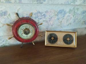 lot 133 image: Two Vintage Barometers