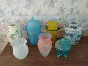 lot 141 image: Collection of Dcor