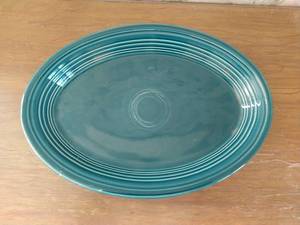 lot 154 image: Vintage Fiestaware Platter- Dark Teal