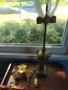 lot 170 image: Collection of Lamp Pieces - Need Repair