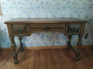 lot 10 image: Vintage  Tanley Desk