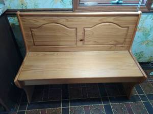 lot 30 image: Large Storage Bench
