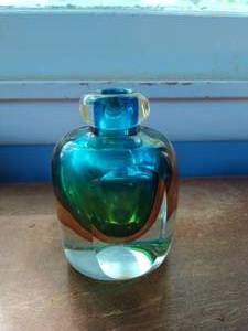 lot 59 image: Colorful Glass Vase