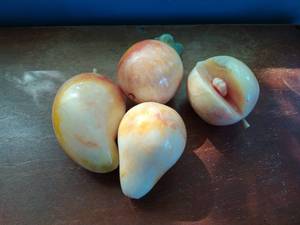lot 66 image: Collection of Fruit