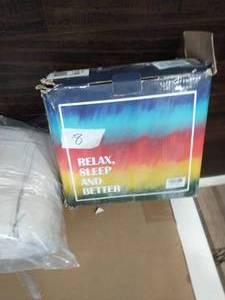 lot 8 image: NEW WEIGHTED BLANKET IN TAN