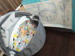 lot 10 image: FISHER PRICE Fisher-Price On-the-Go Baby Dome