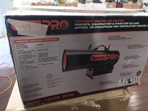 lot 43 image: DYNA-GLO 70K-125K BTU Propane Forced Air Heater
