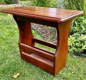 Wooden End TableMagazine Rack