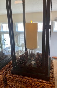 Pair of Decorative Lanterns w Battery Operated Candles and Accenting Baskets