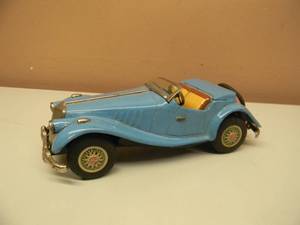 lot 27 image: RARE - VINTAGE MG CONVERTIBLE BLUE - MADE IN JAPAN - APPROX 8 - SEE PICTURES