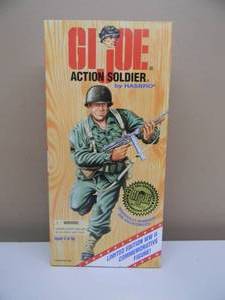 lot 37 image: AWESOME - GI JOE ACTION SOLDIER LIMITED EDITION WW11 COMMEMORATIVE FIGURE - SEE PICTURES