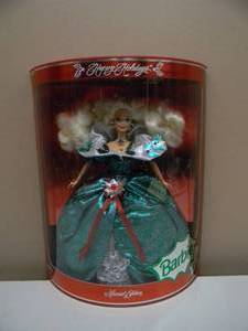 lot 39 image: VERY COOL - SPECIAL EDITION HAPPY HOLIDAYS BARBIE DOLL - MATEL 1995 - SEE PICTURES
