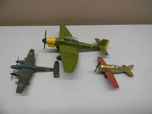 lot 60 image: Vintage DINKY TOYS No. 721 German Stuka JUNKERS JU87B Battle of Britain Aircraft - AWESOME PIECE - WITH TOOTSIE TOY PLANE & PLAY ART PLANE - SEE PICTURES