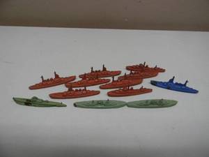 lot 66 image: VINTAGE TOOTSIE TOY - BATTLESHIPS - SUBMARINE - CARRIERS - 12 TOTAL PIECES - AWESOME SET - SEE PICTURES