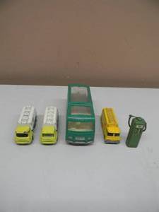 lot 69 image: VINTAGE MATCHBOX KING SIZE #K-5 BP RACING TRANSPORTER - 2 LESNEY BP TANKERS - LESNEY BP GAS PUMP - HUSKY SHELL TANKER - GREAT SET - SEE PICTURES