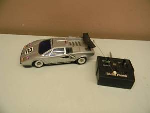 lot 76 image: VINTAGE RADIO SHACK RADIO CONTROLLED LAMBORGHINI RACER - OLD SCHOOL - GREAT PIECE - SEE PICTURES