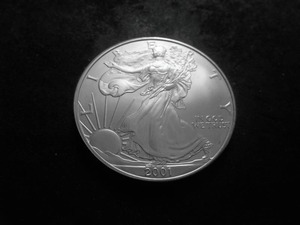 lot 59 image: 2001 Silver Eagle Choice MS From Unc Roll
