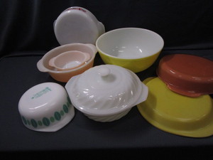 Fire King, Pyrex, GlasBake