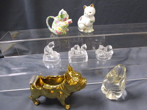 Cats & Dogs