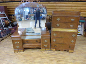 Vintage Bedroom Dressers