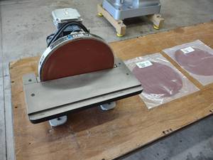 lot 13 image: Delta 12 Disc Sander, Includes (5)...