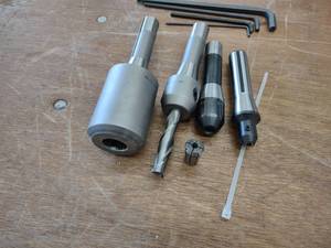 lot 44 image: (4) R8 Tool Holders...