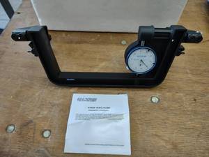 lot 49 image: Edge Technology Vise Square...
