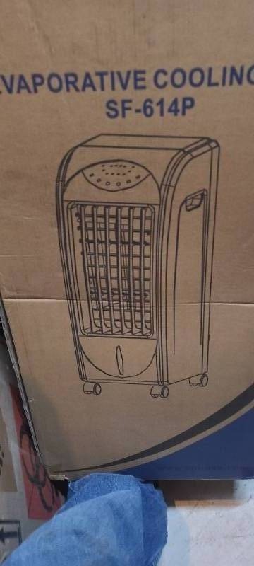 lot 124 image: SPT Portable Evaporative Air Cooler with 3D Honeycomb Cooling Pad