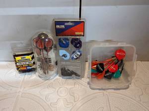 lot 90 image: Mixed Lot of Darts & Dart Parts