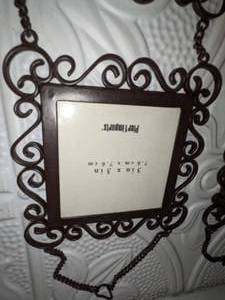 lot 92 image: Pier 1 Hanging Picture Frame Set