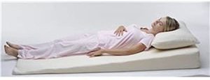 lot 105 image: WedgeIncline Foam Mattress Topper, Queen