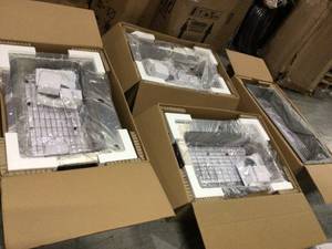 Lot of 4 Assorted Kitchen Sinks Customer Returns See Pictures