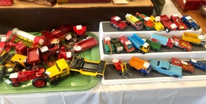 lot 63 image: Lot of Vintage Diecast Cars & Other Vehicles