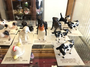 lot 79 image: Group of Hagen-Renaker Miniature Animals