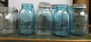lot 18 image: Group of Vintage Ball Jars