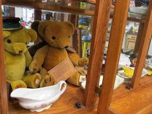 lot 38 image: Contents of Shelf - Hand Made Teddy Bears Bird Figurines etc