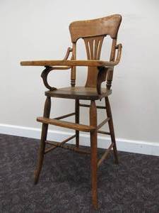 lot 48 image: Nice Antique Oak High Chair
