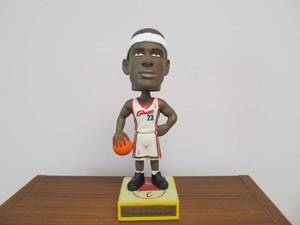lot 101 image: Upper Deck LEBRON JAMES Bobblehead