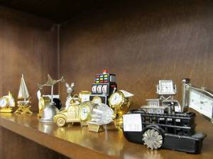 lot 110 image: Cool Collection of Miniature Clocks 