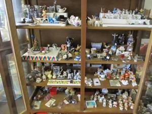 lot 113 image: Entire Contents of China Cabinet