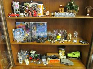 lot 115 image: Contents of 3 Shelves