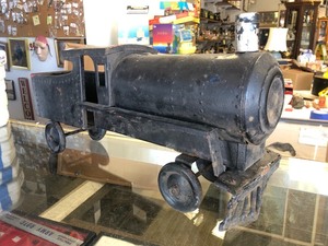lot 1 image: Large Antique Pressed Steel Ride-On Locomotive Train Engine