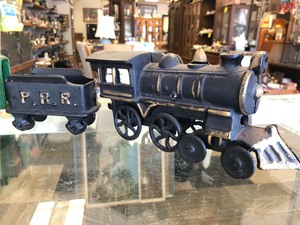 lot 148 image: Vintage Style Cast Iron Train