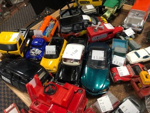 lot 175 image: Large Lot of Vintage etc. Diecast Vehicles