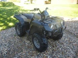 lot 3 image: 2001 Yamaha Grizzly 600