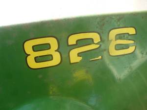 lot 2 image: John Deere 826 Snow Blower