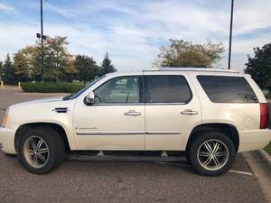 2007 Cadillac Escalade Luxury - Loaded