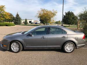 2010 Ford Fusion Hybrid - FULLY LOADED