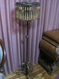 lot 4 image: Ornate Candle Stand. 