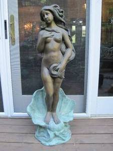 lot 31 image: Design Toscano The Birth of Venus Bronze Garden Statue. This is 1 of 2.